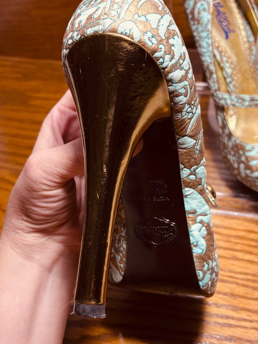Y2K Vintage Hale Bob Embossed Leather Mary Jane Platform Heels Aqua Bronze Sz 8